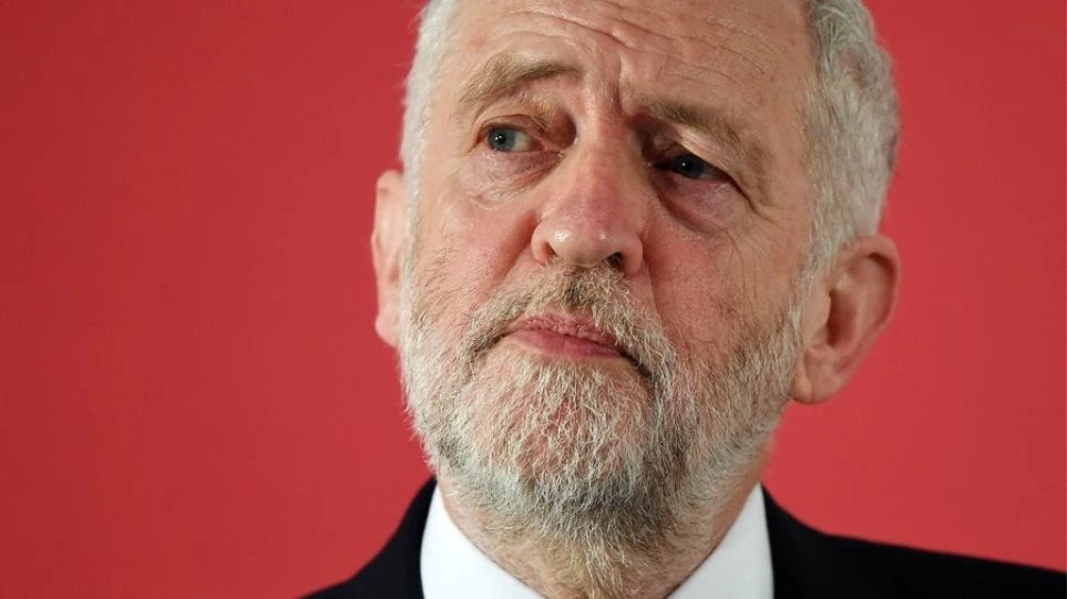 Αιχμές Κόρμπιν για κυβέρνηση: Πού είναι η νομική βάση για τη βρετανική επίθεση στη Συρία;